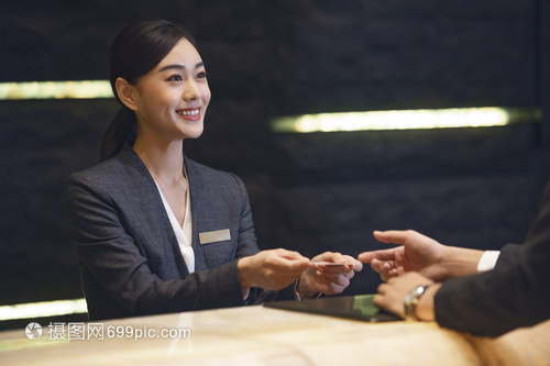 酒店服務(wù)流程 高效領(lǐng)取房卡與專業(yè)錄音制作指南